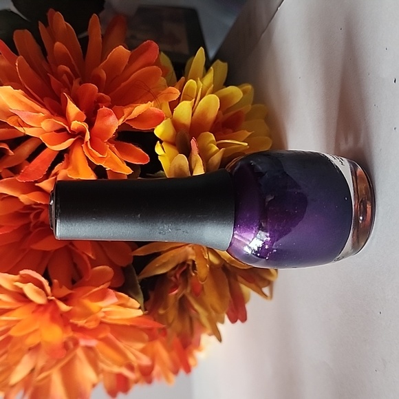 Set of 7, Mixed Nail Polish. - Picture 4 of 13